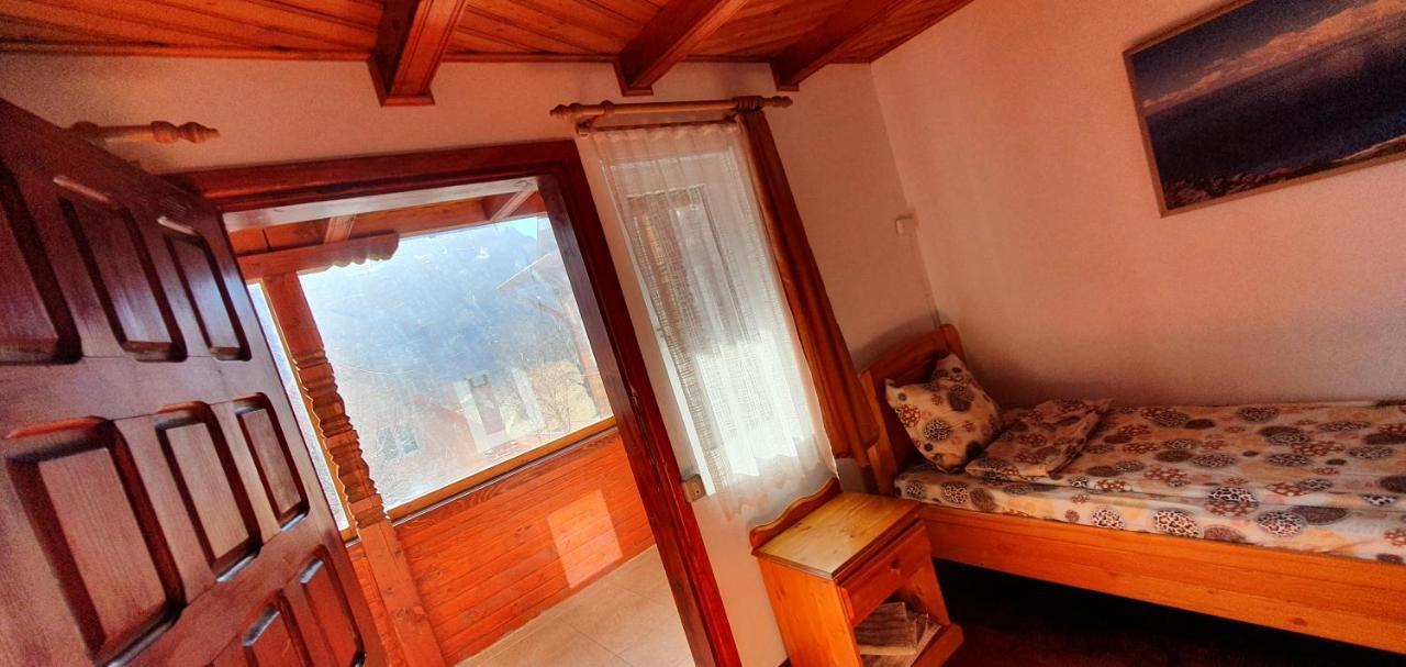 Casa Colt De Rai Villa Brezoi Kültér fotó