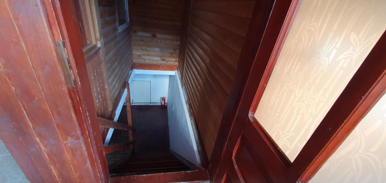 Casa Colt De Rai Villa Brezoi Kültér fotó