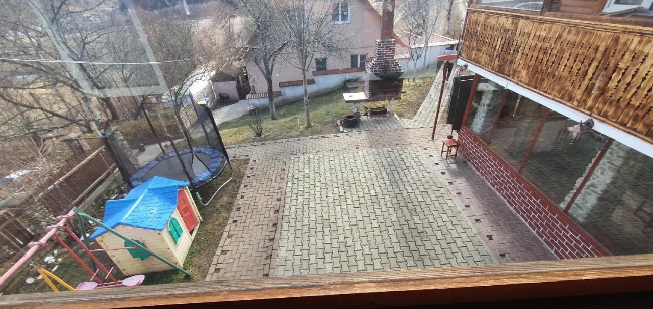 Casa Colt De Rai Villa Brezoi Kültér fotó