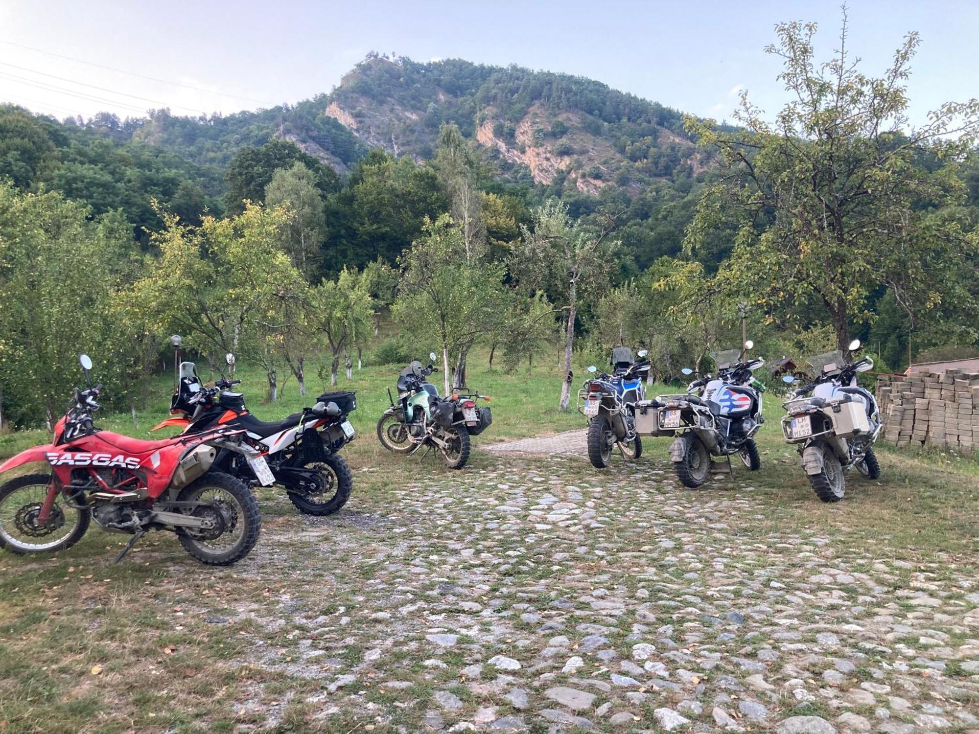 Casa Colt De Rai Villa Brezoi Kültér fotó