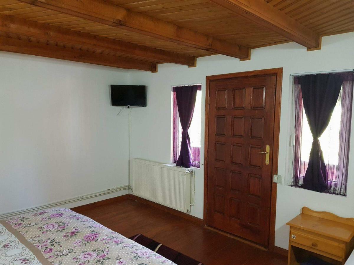 Casa Colt De Rai Villa Brezoi Kültér fotó
