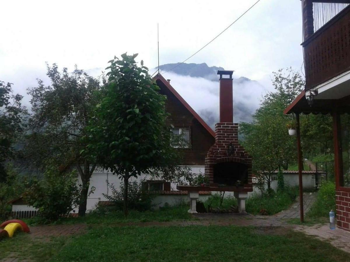 Casa Colt De Rai Villa Brezoi Kültér fotó